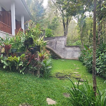 Umah Yugadi Bali Apartment Munduk  Exterior photo